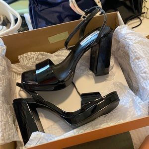 Steve Madden Camaran Black Patent Block Heel